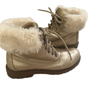 Esprit ‘Chelsea’ Gold Leather Lace Up Boots With The Fur